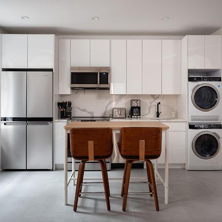 Three Bedroom Brooklynite Suite! ニューヨーク エクステリア 写真