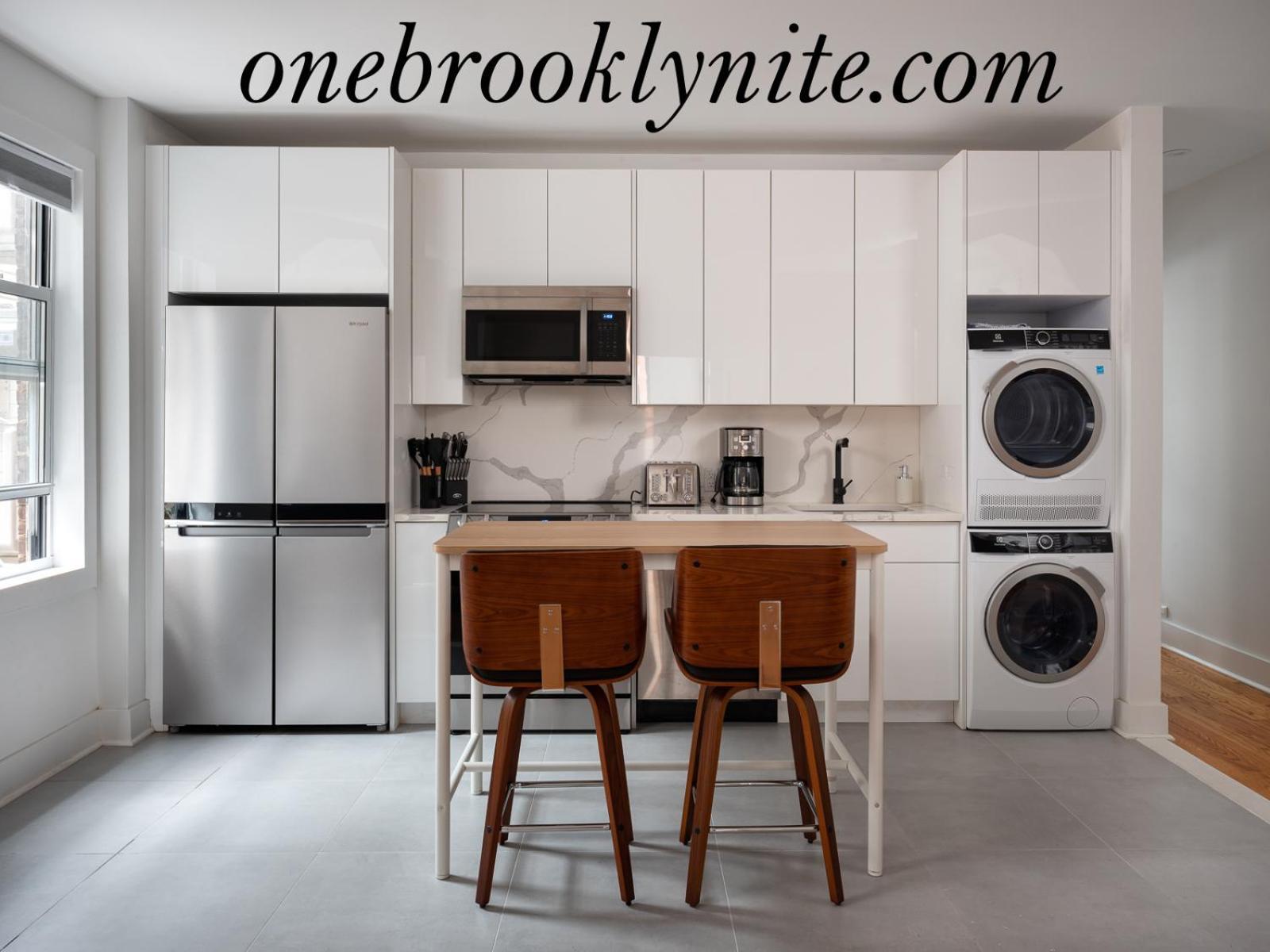 Three Bedroom Brooklynite Suite! ニューヨーク エクステリア 写真