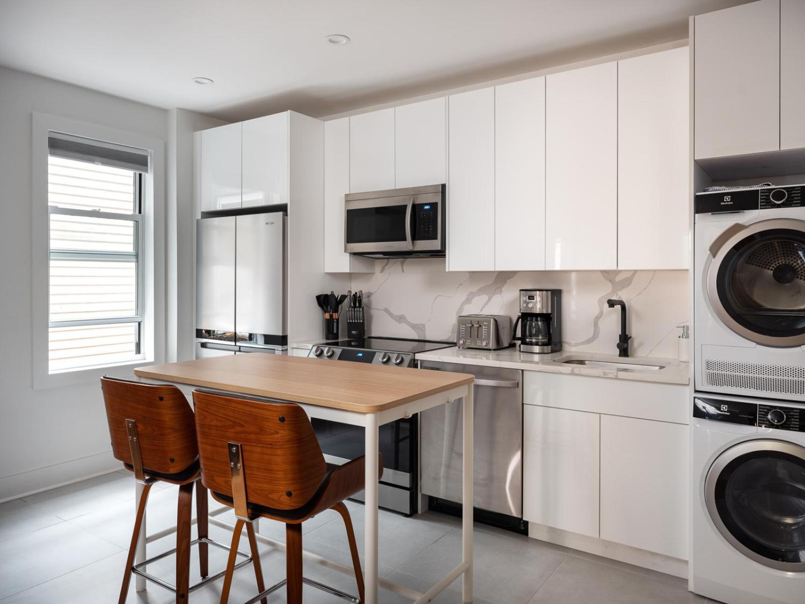 Three Bedroom Brooklynite Suite! ニューヨーク エクステリア 写真